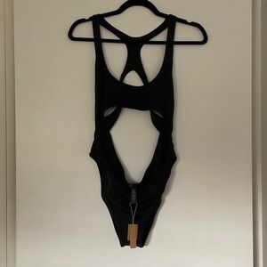 Skim’s signature swim cutout Monokini